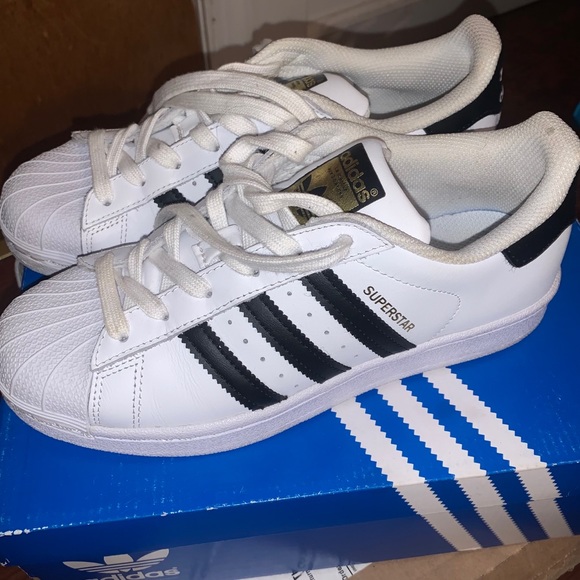 Addidas originals new - Picture 2 of 3